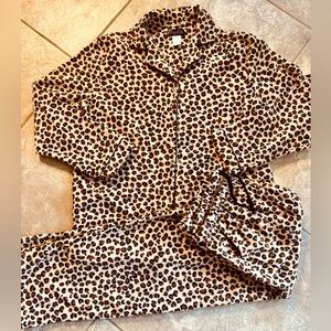NWOT Cuddly Soft Angelina Cheetah Leopard 2 Piece Set SZ LARGE Women’s